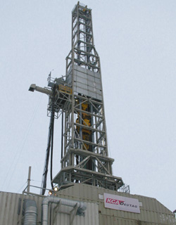 Drilling Rig at the Sporyshevskoye Field (Sibneft)